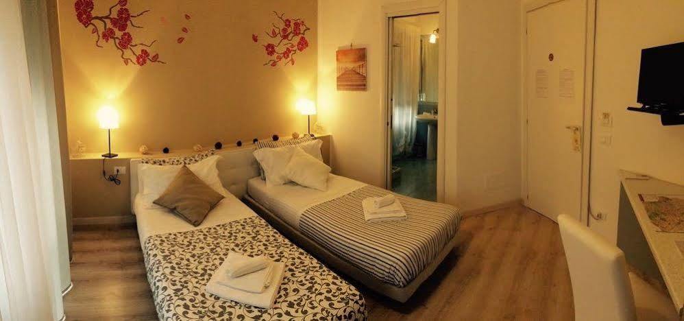 Domus Italiana Hotel โรม ภายนอก รูปภาพ