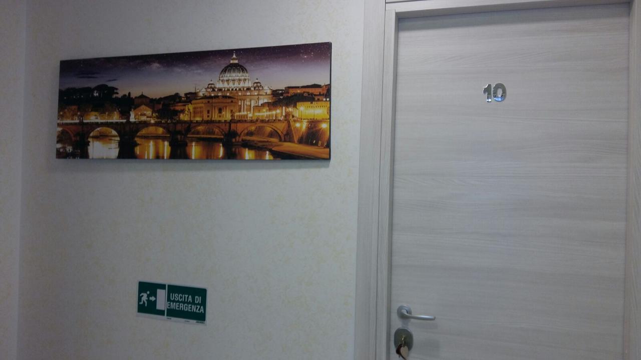 Domus Italiana Hotel โรม ภายนอก รูปภาพ