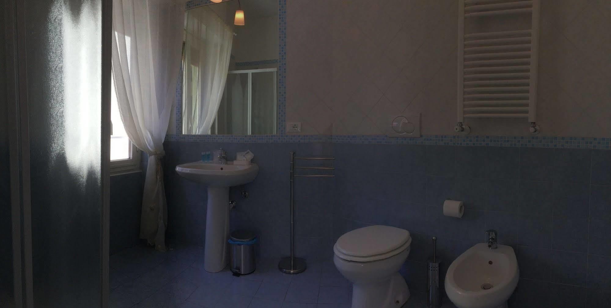 Domus Italiana Hotel โรม ภายนอก รูปภาพ