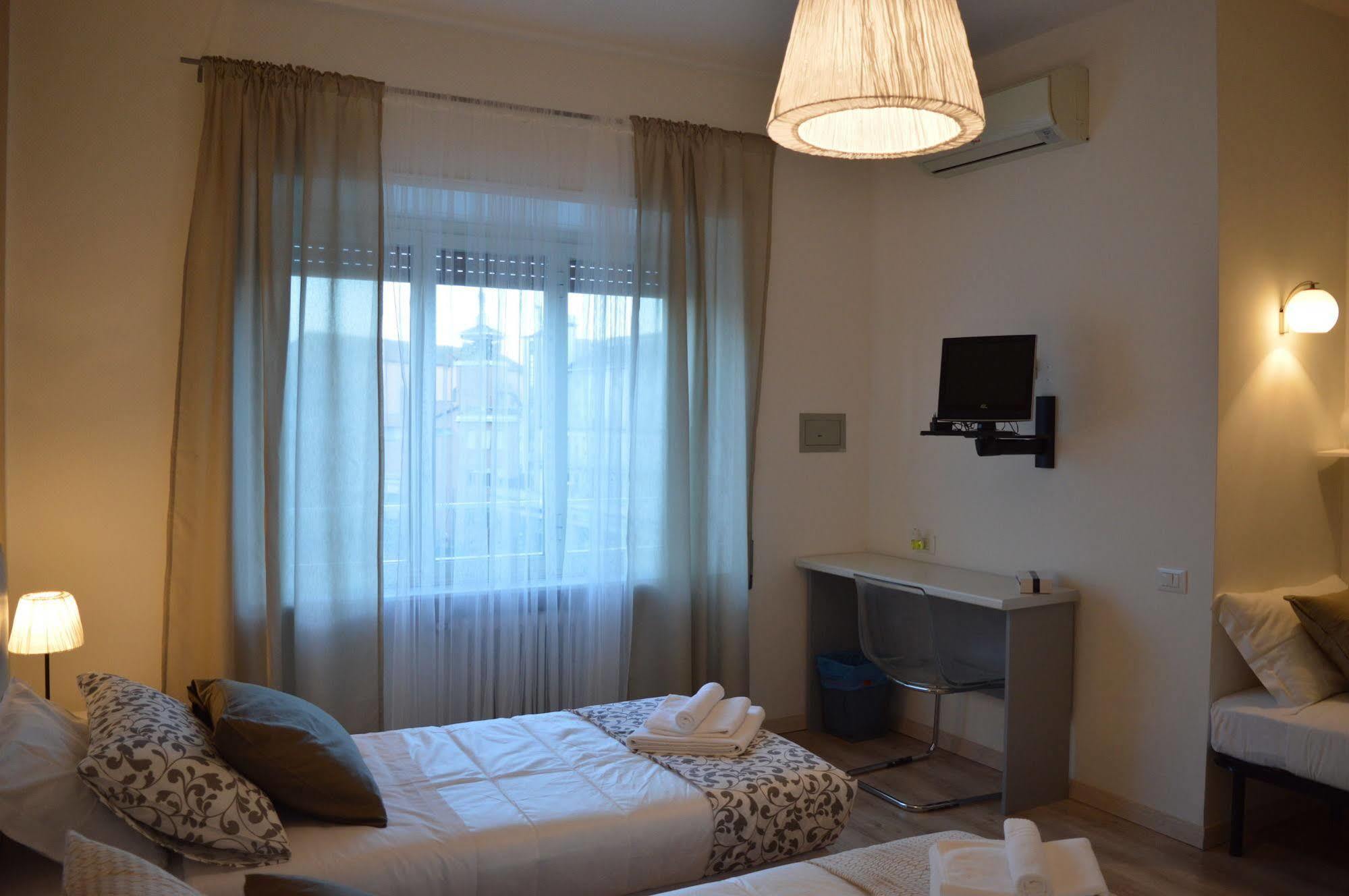 Domus Italiana Hotel โรม ภายนอก รูปภาพ