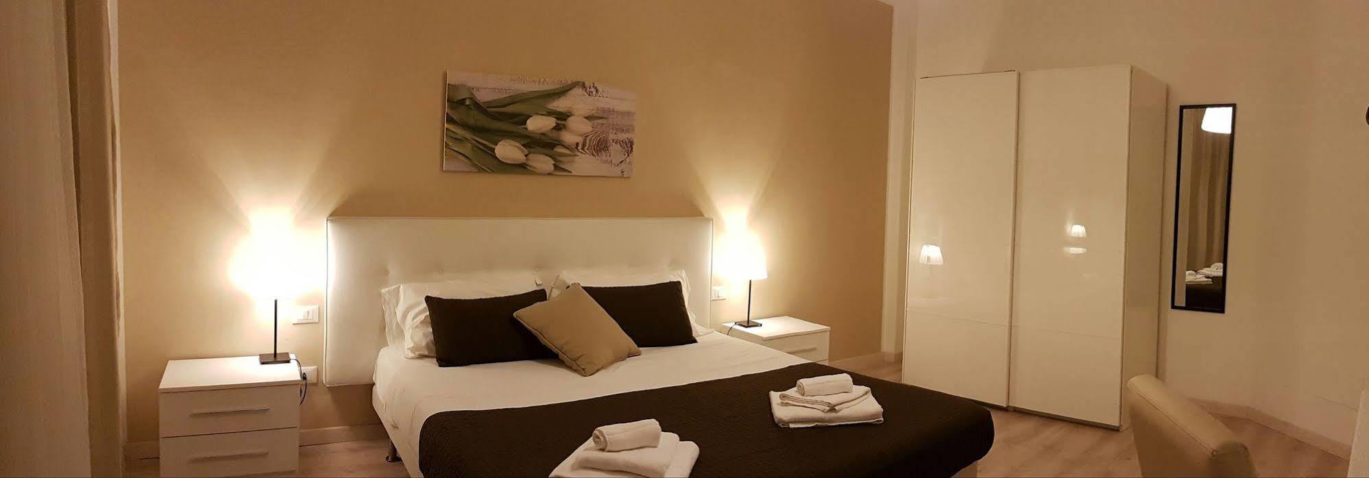 Domus Italiana Hotel โรม ภายนอก รูปภาพ