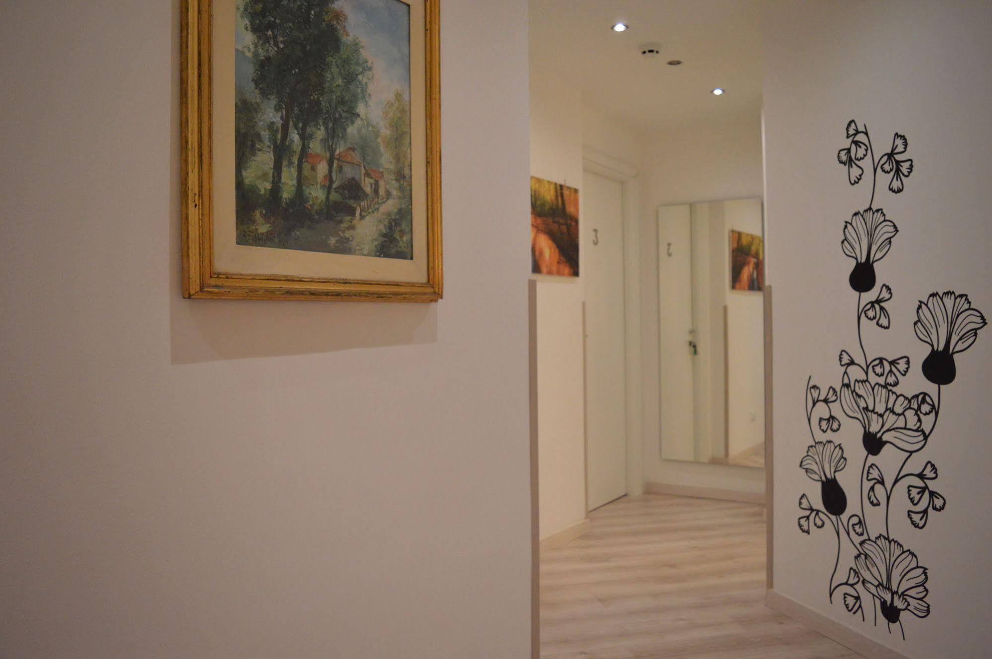 Domus Italiana Hotel โรม ภายนอก รูปภาพ
